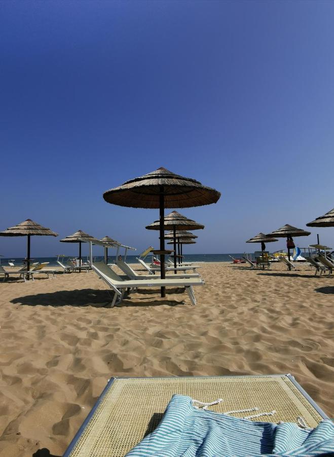 Hotel Ideale Young People Under 40 Rimini Exterior foto