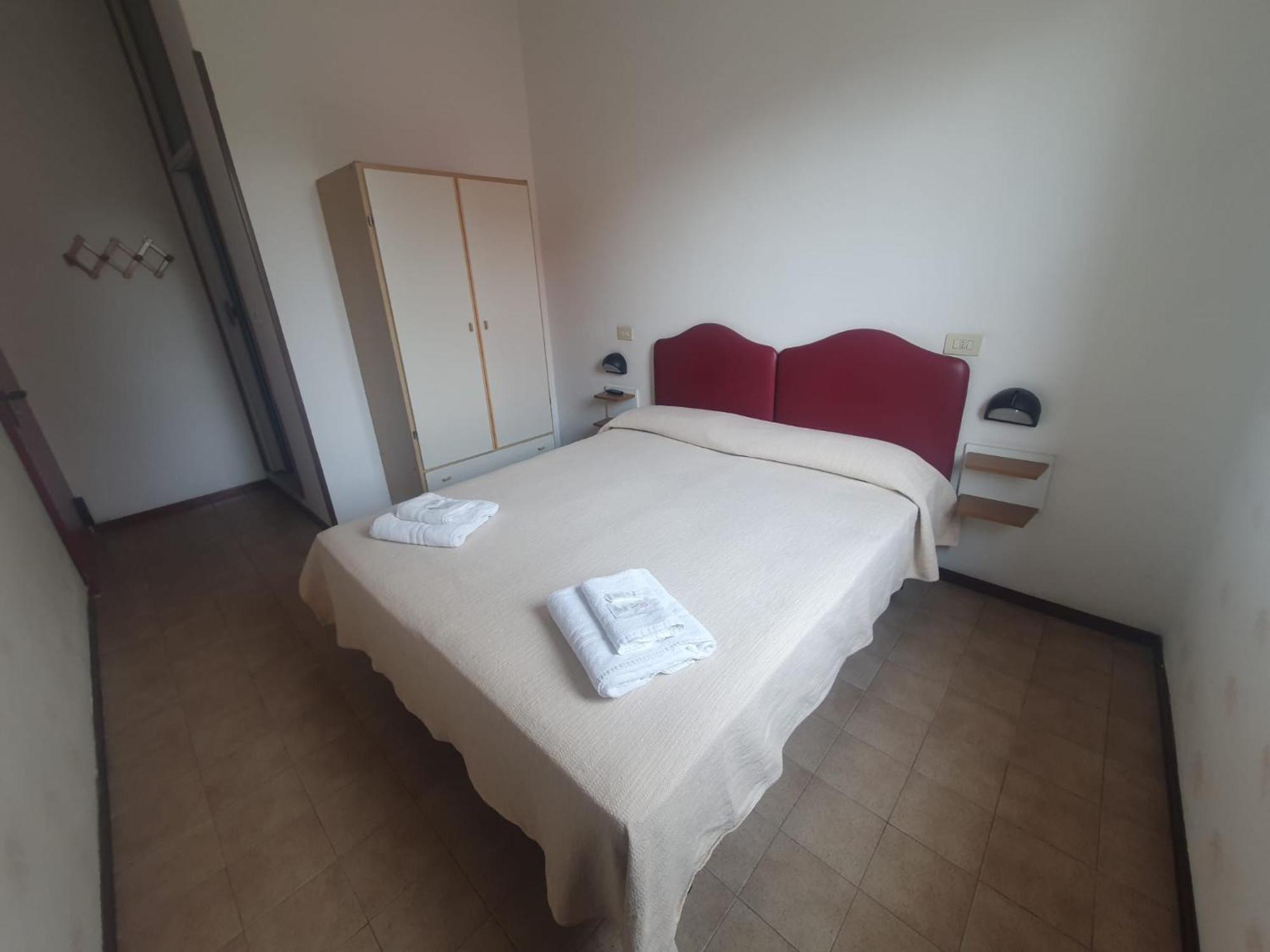 Hotel Ideale Young People Under 40 Rimini Exterior foto